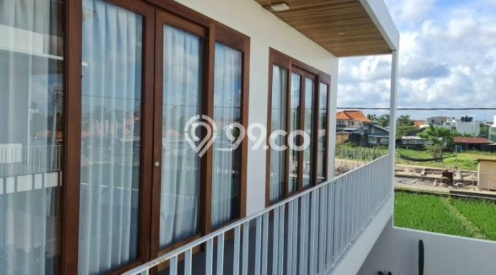 PILIHAN TEPAT! Rumah di , 3 KT, Dekat Sekolah, LT 250m2m² LB 400m2m² PILIHAN TEPAT! Rumah di , 3 KT, Dekat Sekolah, LT 250m2m² LB 400m2m²