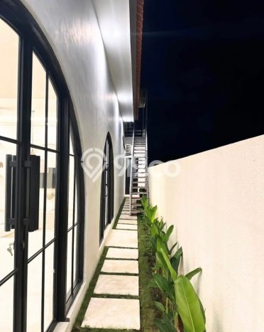 RARE UNIT! Rumah kawasan , 3 KM, View Indah, LT 285m2m² LB 164m2m² RARE UNIT! Rumah kawasan , 3 KM, View Indah, LT 285m2m² LB 164m2m²