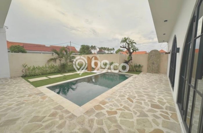 RARE UNIT! Rumah kawasan , 3 KM, View Indah, LT 285m2m² LB 164m2m² RARE UNIT! Rumah kawasan , 3 KM, View Indah, LT 285m2m² LB 164m2m²