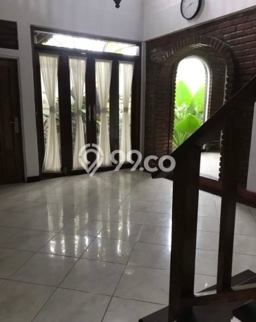 Hunian Mewah LB 1m2 Siap Huni Desain Elegan di Kerobokan, Badung Hunian Mewah LB 1m2 Siap Huni Desain Elegan di Kerobokan, Badung