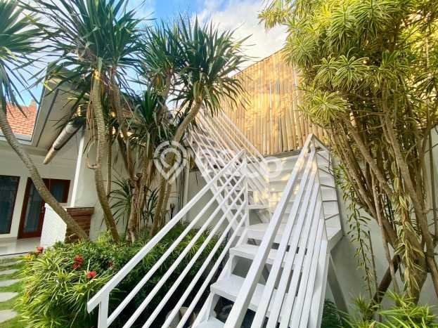 HOT DEAL! Rumah area Canggu, 2 KM, Area Strategis, LT 150m2m² Bangunan 90m2m² HOT DEAL! Rumah area Canggu, 2 KM, Area Strategis, LT 150m2m² Bangunan 90m2m²