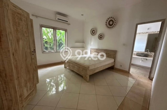 Sewa Rumah Murah di Umalas Badung dengan 4 Kamar Tidur Sewa Rumah Murah di Umalas Badung dengan 4 Kamar Tidur