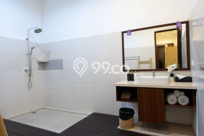 Disewakan! Rumah 3 Kamar Tidur &
3 Kamar Mandi di Seminyak, Badung Disewakan! Rumah 3 Kamar Tidur &
3 Kamar Mandi di Seminyak, Badung