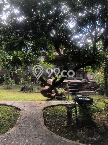 Rumah Mewah LB 1m2 Siap Pakai Desain Elegan di Kesiman, Denpasar Rumah Mewah LB 1m2 Siap Pakai Desain Elegan di Kesiman, Denpasar