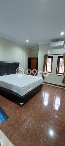 Rumah area , 4 KT, Akses Mudah Pusat Kota, Luas 300m2m² Bangunan 200m2m² Rumah area , 4 KT, Akses Mudah Pusat Kota, Luas 300m2m² Bangunan 200m2m²