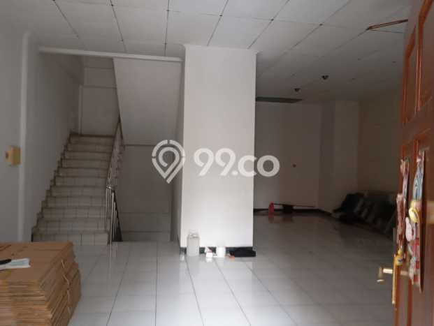 Jual Rumah Luas Elegan Dengan View Cantik di Jelambar, Jakarta Barat Jual Rumah Luas Elegan Dengan View Cantik di Jelambar, Jakarta Barat
