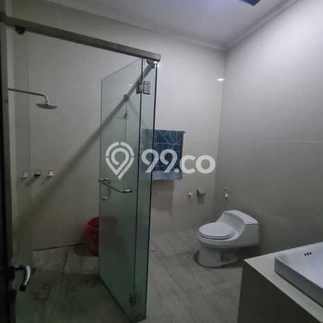 Ready to Use! Premium House LT 176m2 Desain Modern di Jelambar Ready to Use! Premium House LT 176m2 Desain Modern di Jelambar
