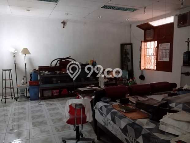 Jual Rumah Luas Elegan Dengan View Cantik di Jelambar, Jakarta Barat Jual Rumah Luas Elegan Dengan View Cantik di Jelambar, Jakarta Barat