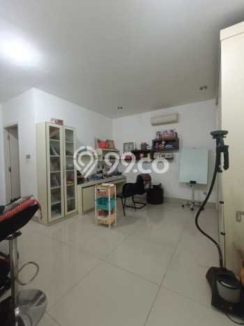 Rumah Elit LB 1000m2 Siap Huni Desain Elegan di Jelambar, Jakarta Barat Rumah Elit LB 1000m2 Siap Huni Desain Elegan di Jelambar, Jakarta Barat