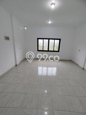 Unit Komersial Disewakan di Jakarta Barat Area Strategis Harga Kompetitif Unit Komersial Disewakan di Jakarta Barat Area Strategis Harga Kompetitif