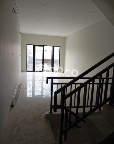 Ruko Dijual di Prime Area Jakarta Barat Luas 200m2 Ruko Dijual di Prime Area Jakarta Barat Luas 200m2