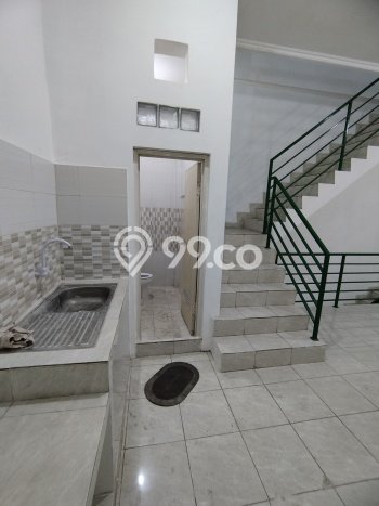 Unit Komersial Disewakan di Jakarta Barat Area Strategis Harga Kompetitif Unit Komersial Disewakan di Jakarta Barat Area Strategis Harga Kompetitif