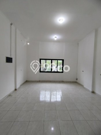 Unit Komersial Disewakan di Jakarta Barat Area Strategis Harga Kompetitif Unit Komersial Disewakan di Jakarta Barat Area Strategis Harga Kompetitif