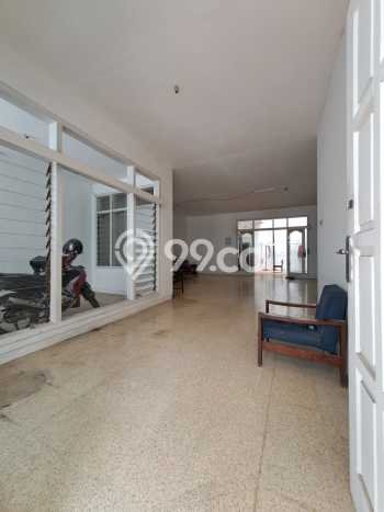 Rumah Mewah LB 180m2 Siap Pakai Desain Elegan di Setiabudi, Jakarta Selatan Rumah Mewah LB 180m2 Siap Pakai Desain Elegan di Setiabudi, Jakarta Selatan