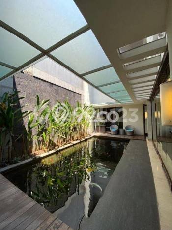 Rumah Lux 2 Lantai, Singgasana Pradana Rumah Lux 2 Lantai, Singgasana Pradana