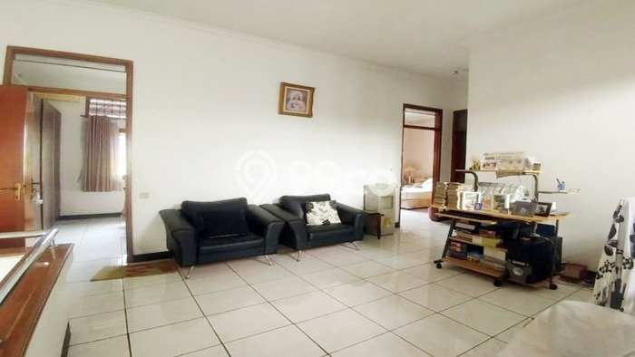 Rumah Modern Terawat di Mekarwangi Bandung Rumah Modern Terawat di Mekarwangi Bandung
