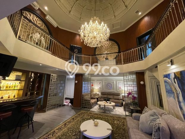 Rumah Istana Mewah Siap Huni di Bandung Utara Rumah Istana Mewah Siap Huni di Bandung Utara