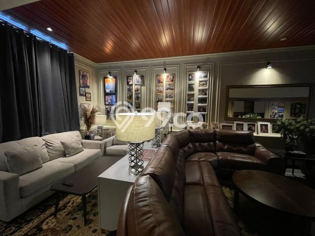 Rumah Istana Mewah Siap Huni di Bandung Utara Rumah Istana Mewah Siap Huni di Bandung Utara