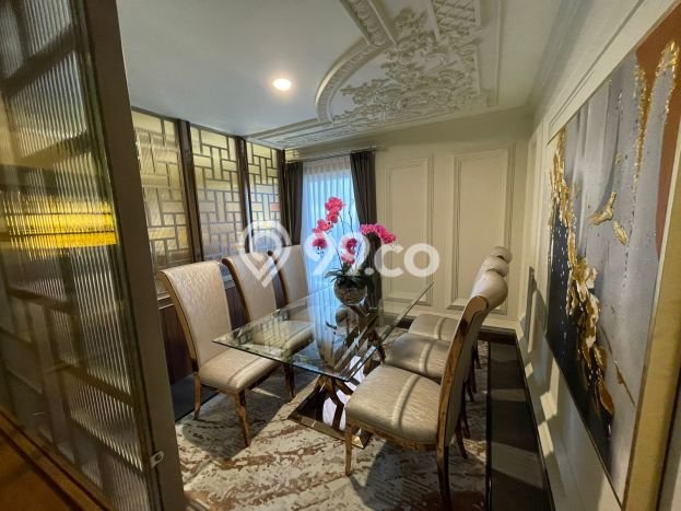 Rumah Istana Mewah Siap Huni di Bandung Utara Rumah Istana Mewah Siap Huni di Bandung Utara