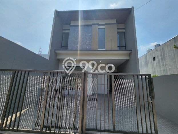 Ready to Use! Premium House LT 147m2 Desain Modern di Bandung Kota Ready to Use! Premium House LT 147m2 Desain Modern di Bandung Kota