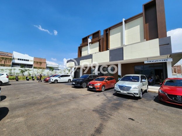Ruko Dijual di Prime Area Bandung Luas 123m2 Ruko Dijual di Prime Area Bandung Luas 123m2