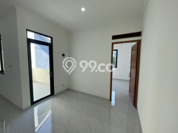 Hunian Cantik Modern Lb 180m2 di Duren Sawit, Jakarta Timur Hunian Cantik Modern Lb 180m2 di Duren Sawit, Jakarta Timur