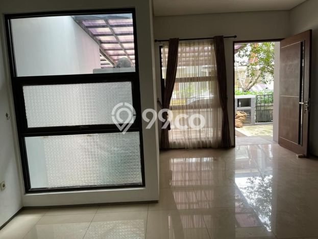 Lokasi strategis! Rumah siap pakai disewakan di Bekasi Timur LB 130m2 Lokasi strategis! Rumah siap pakai disewakan di Bekasi Timur LB 130m2