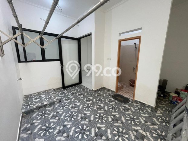 Hunian Cantik Modern Lb 180m2 di Duren Sawit, Jakarta Timur Hunian Cantik Modern Lb 180m2 di Duren Sawit, Jakarta Timur