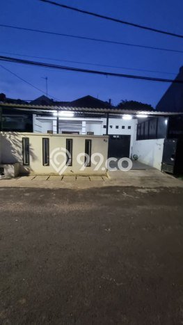 Rumah Mewah LB 190m2 Siap Huni Desain Elegan di Cipinang, Jakarta Timur Rumah Mewah LB 190m2 Siap Huni Desain Elegan di Cipinang, Jakarta Timur