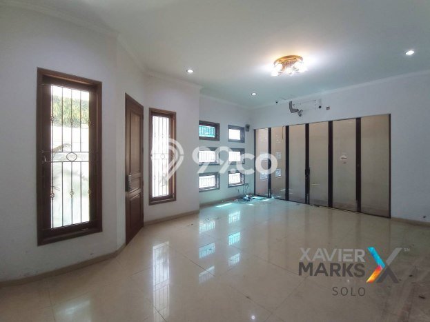 Rumah Mewah Siap Huni LT 198m2 di Manahan, Solo Rumah Mewah Siap Huni LT 198m2 di Manahan, Solo