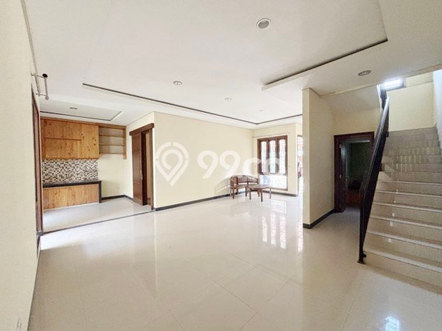Jual Rumah Strategis Bagus Punya 4 KT di Colomadu Karanganyar SHM Jual Rumah Strategis Bagus Punya 4 KT di Colomadu Karanganyar SHM