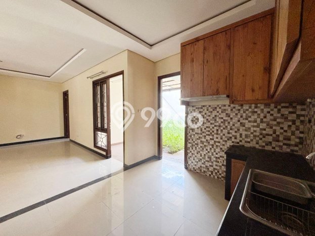 Jual Rumah Strategis Bagus Punya 4 KT di Colomadu Karanganyar SHM Jual Rumah Strategis Bagus Punya 4 KT di Colomadu Karanganyar SHM