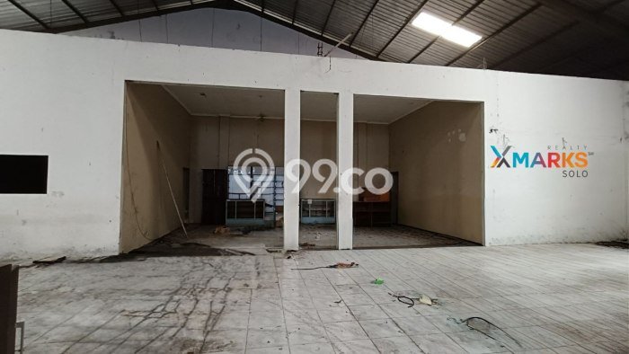 Gudang disewakan di Grogol Solo dengan luas bangunan 3700m2 Gudang disewakan di Grogol Solo dengan luas bangunan 3700m2