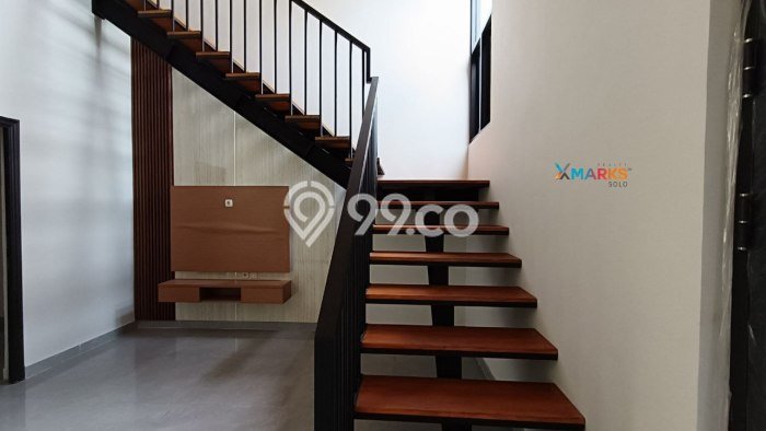 Hunian Cantik Modern Lb 150m2 di Solo Baru, Solo Hunian Cantik Modern Lb 150m2 di Solo Baru, Solo