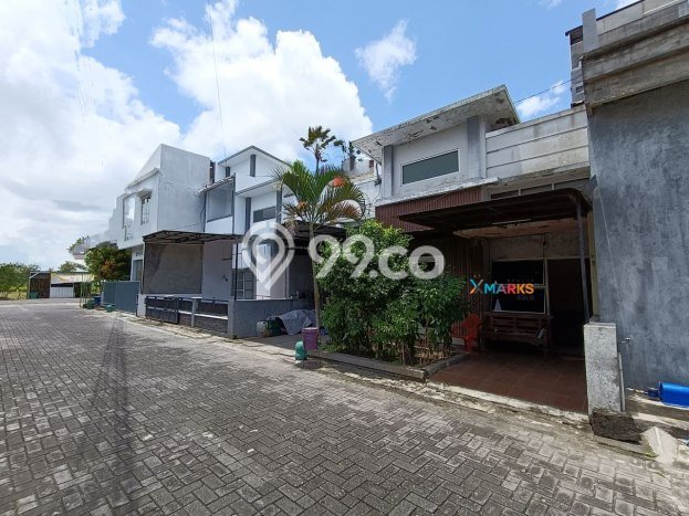 Rumah Nyaman 3 KT LB 65m2 Kondisi Bagus di Gentan Rumah Nyaman 3 KT LB 65m2 Kondisi Bagus di Gentan