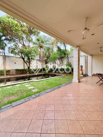 Disewakan! Rumah 6 Kamar Tidur &
6 Kamar Mandi di Kemang, Jakarta Selatan Disewakan! Rumah 6 Kamar Tidur &
6 Kamar Mandi di Kemang, Jakarta Selatan