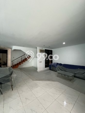 Disewakan! Rumah 4 Kamar Tidur &
4 Kamar Mandi di Pondok Indah, Jakarta Selatan Disewakan! Rumah 4 Kamar Tidur &
4 Kamar Mandi di Pondok Indah, Jakarta Selatan