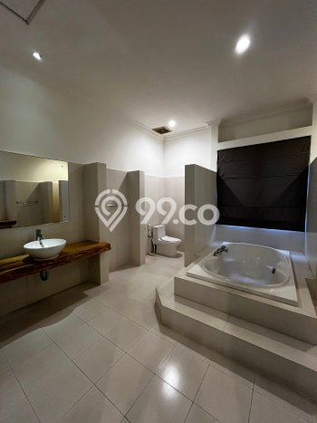 Disewakan Rumah Nyaman LT 440m2 / LB 650m2 di Pondok Indah, Jakarta Selatan Disewakan Rumah Nyaman LT 440m2 / LB 650m2 di Pondok Indah, Jakarta Selatan