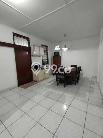 Rumah Nyaman Terawat Lokasi Strategis di Bandung Tengah Rumah Nyaman Terawat Lokasi Strategis di Bandung Tengah