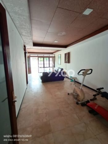 Rumah Terawat 3 Lantai Di Sayap Riau Bandung Rumah Terawat 3 Lantai Di Sayap Riau Bandung