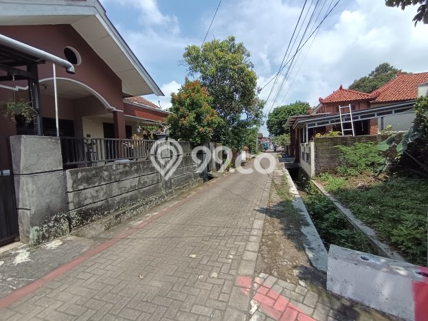Jarang Ada! Tanah di Ungaran Barat Punya Luas 165m2 SHM Jarang Ada! Tanah di Ungaran Barat Punya Luas 165m2 SHM