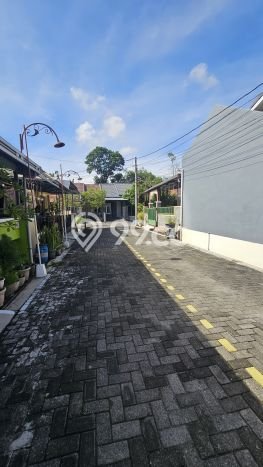Rumah Luas Asri 2 KT Siap Pakai di Sambiroto Semarang Rumah Luas Asri 2 KT Siap Pakai di Sambiroto Semarang