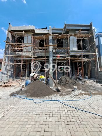 Dijual Cepat Rumah Favorit Siap Huni LB 93m2 di Banyumanik, Semarang Dijual Cepat Rumah Favorit Siap Huni LB 93m2 di Banyumanik, Semarang