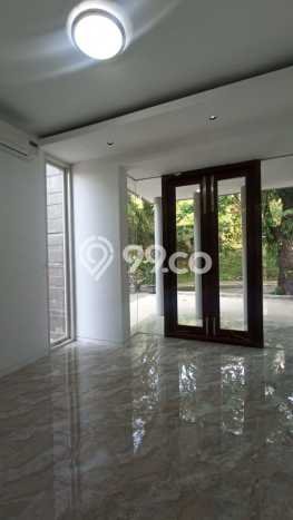 Rumah Elit Modern Tanpa Renovasi di Bukit Sari Semarang Rumah Elit Modern Tanpa Renovasi di Bukit Sari Semarang