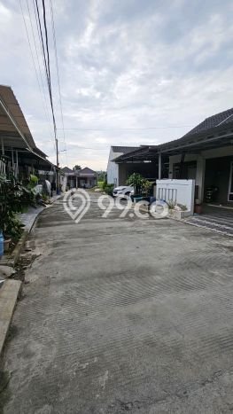 For Sale Hunian Rumah Terawat 2 Kamar di Meteseh, Semarang For Sale Hunian Rumah Terawat 2 Kamar di Meteseh, Semarang