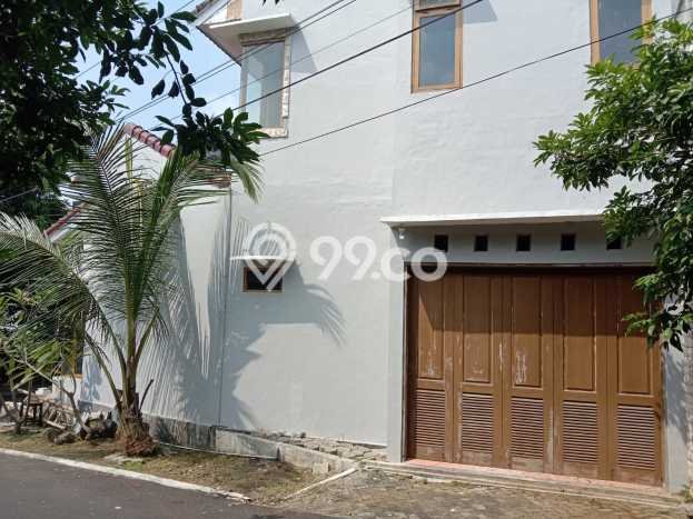 Rumah Strategis Modern Lb 200m2 di Tembalang, Semarang Rumah Strategis Modern Lb 200m2 di Tembalang, Semarang