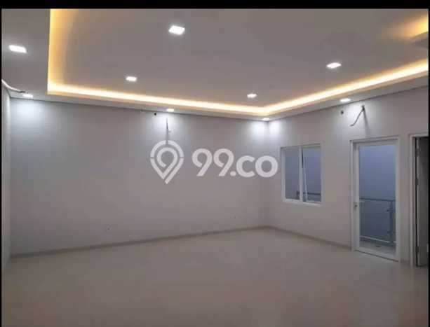 Rumah Mewah LB 300m2 Siap Huni Desain Elegan di Pulomas, Jakarta Timur Rumah Mewah LB 300m2 Siap Huni Desain Elegan di Pulomas, Jakarta Timur
