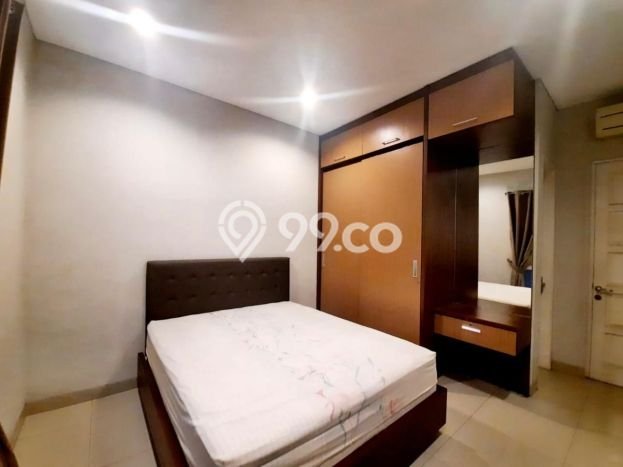 KESEMPATAN TERBAIK! Rumah Asri di Kelapa Gading, Luas 100m² LB 300m² KESEMPATAN TERBAIK! Rumah Asri di Kelapa Gading, Luas 100m² LB 300m²
