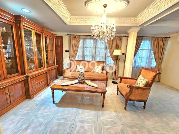 Hunian Mewah LB 350m2 Siap Pakai Desain Elegan di Pulomas, Jakarta Timur Hunian Mewah LB 350m2 Siap Pakai Desain Elegan di Pulomas, Jakarta Timur