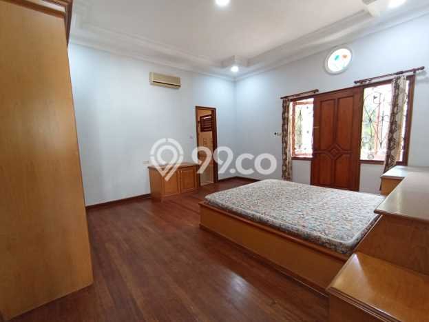 Rumah Eksklusif Siap Huni LT 280m2 di Kelapa Gading, Jakarta Utara Rumah Eksklusif Siap Huni LT 280m2 di Kelapa Gading, Jakarta Utara